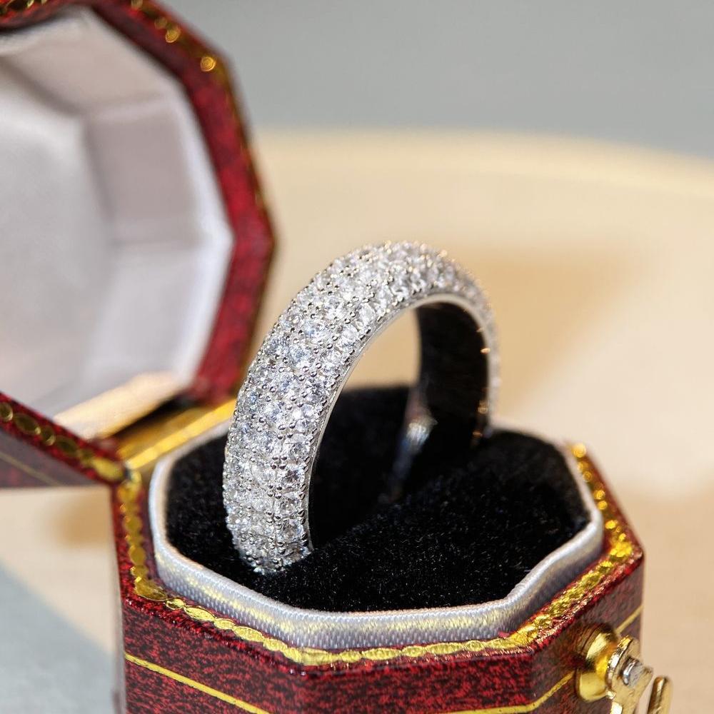 Full-diamond Women's Zircon Ring