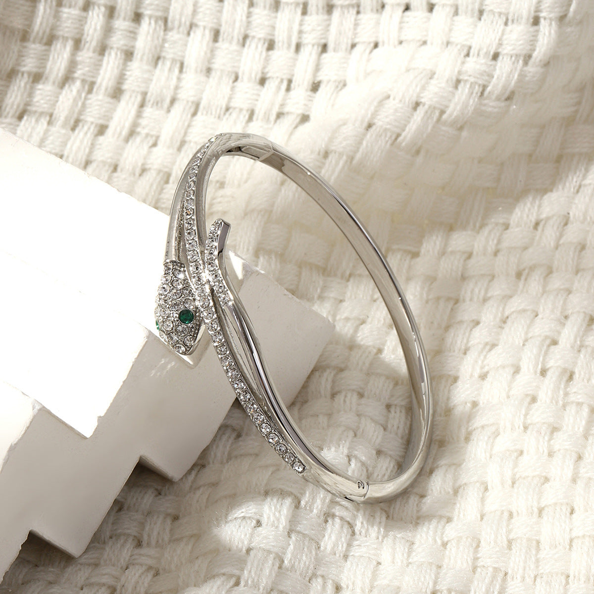 Stylish Personalized Diamond-encrusted Snake Bracelet For Women