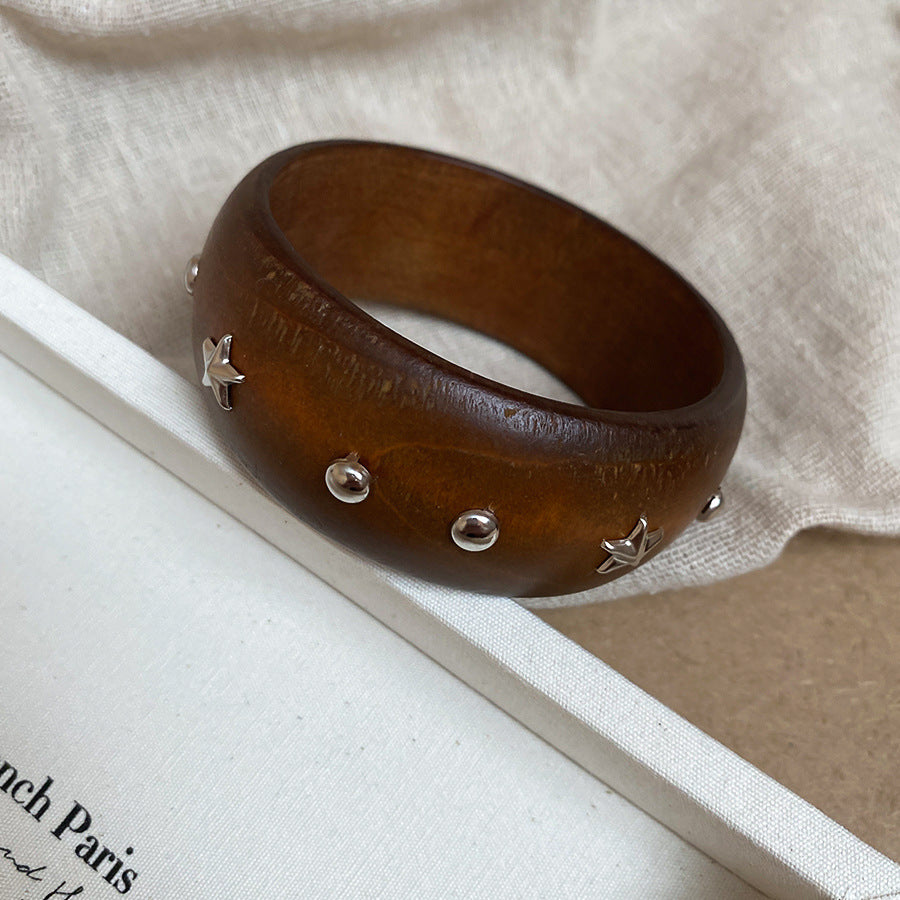 Irregular Wide-brimmed Tan Resin Bracelet