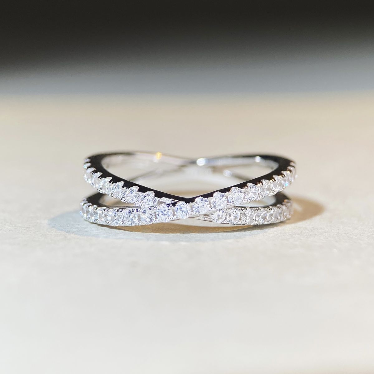 Mozan Ring D-color Cross-row Design Versatile And Easy To Match