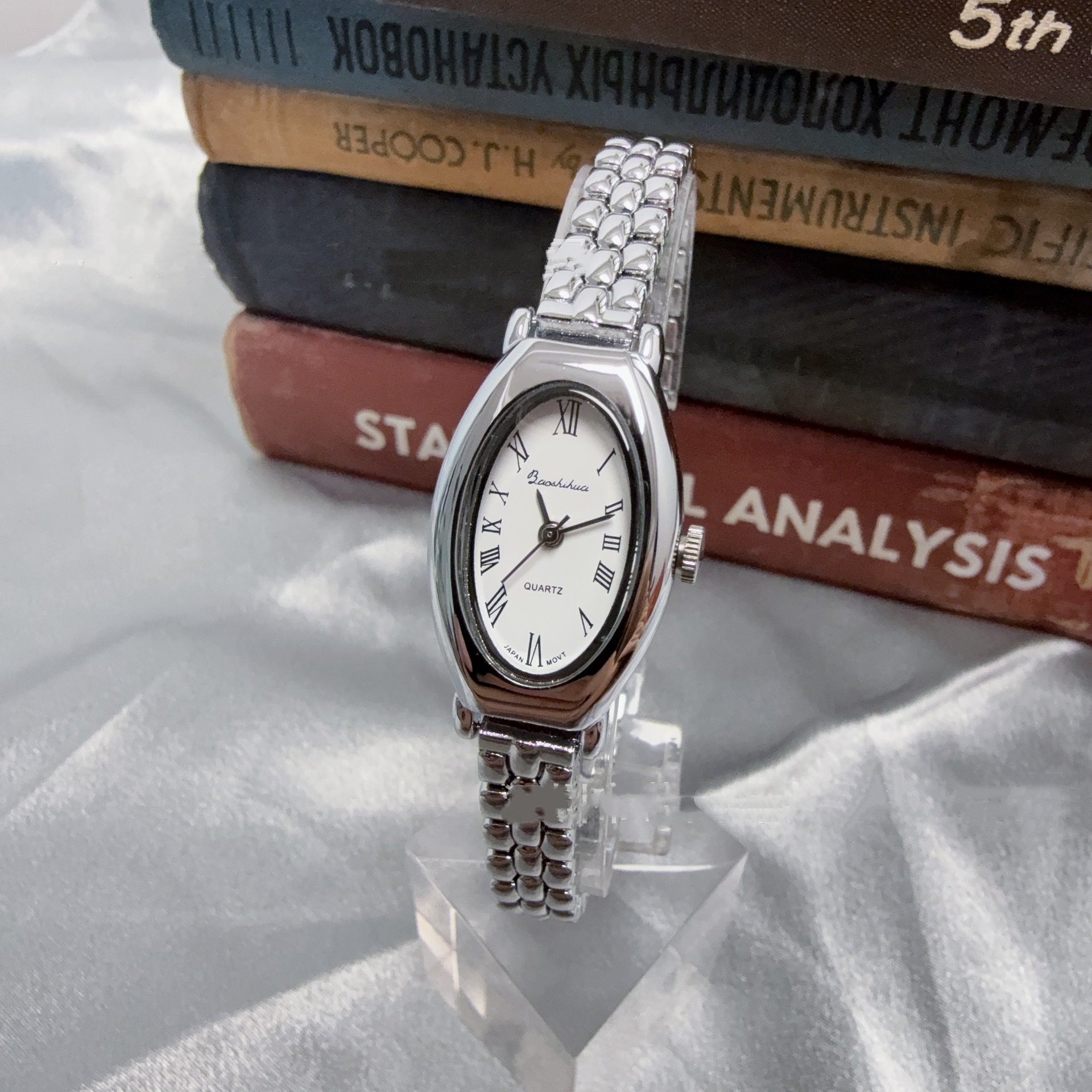 Oval Mesh Belt Retro Golden Simple Graceful Backflow Gold-plated Quartz Watch