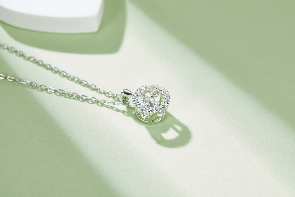 Set With Top-quality Moissanite, This Luxurious And Fashionable Light Luxury Trend Jewelry Necklace Pendant Is Made Of S925 Silver Electroplated With Platinum