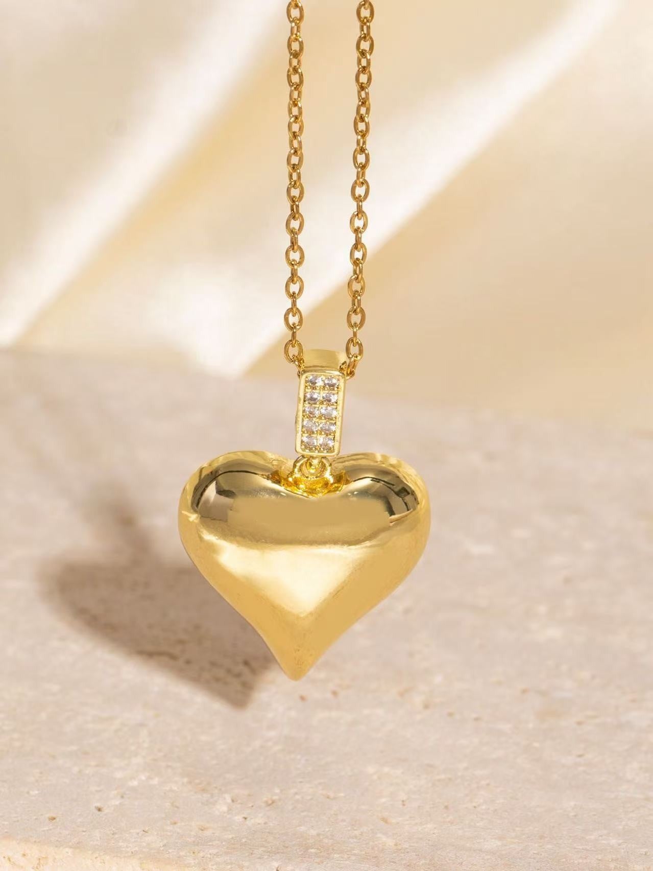 Light-luxury Vintage Micro-pave Zircon Heart Sweater Chain