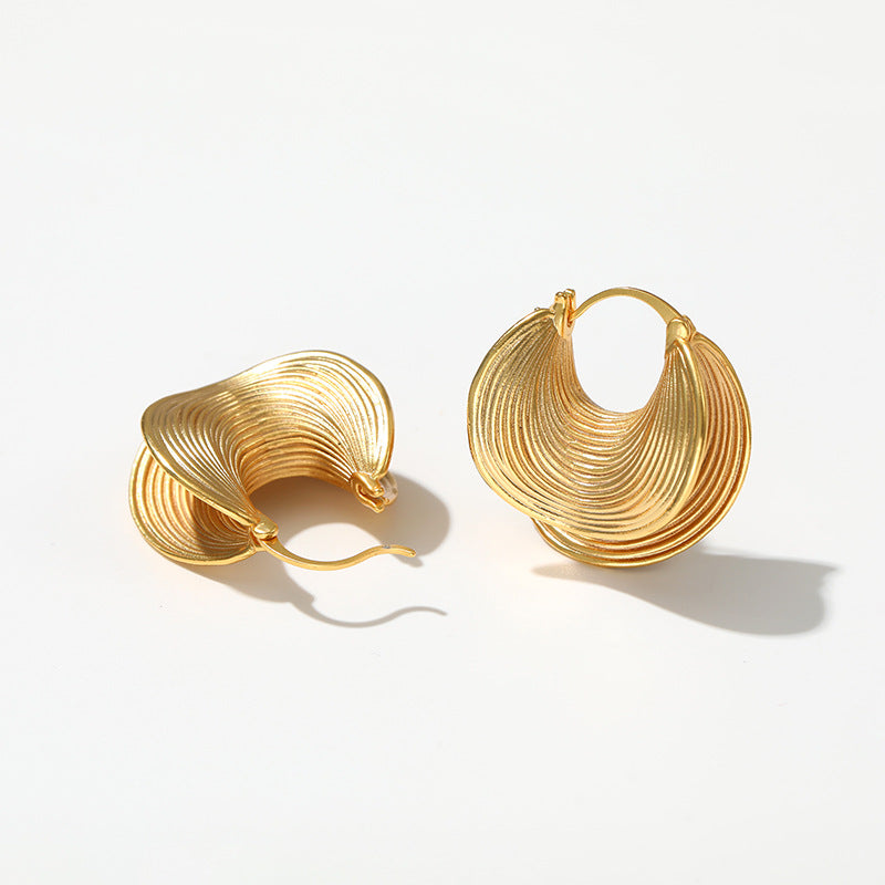 Old Gold Light Luxury Exaggerated Earrings