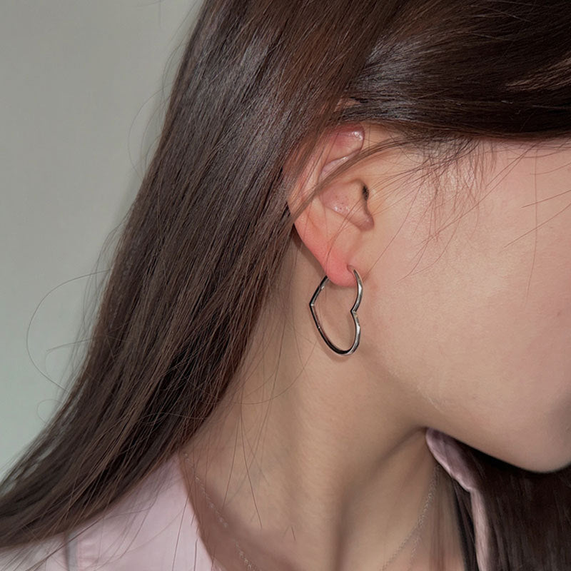 Simple, Versatile Plain Hoop Heart Earrings For Women