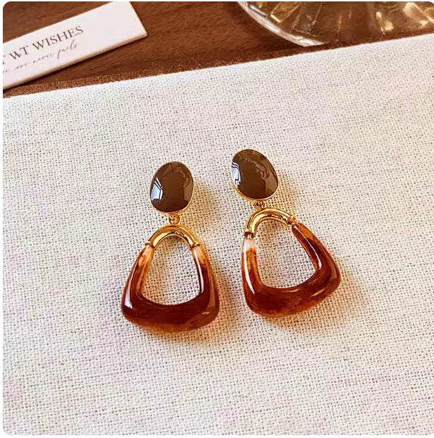 Sophisticated Silver Geometric Irregular Resin Heart Earrings