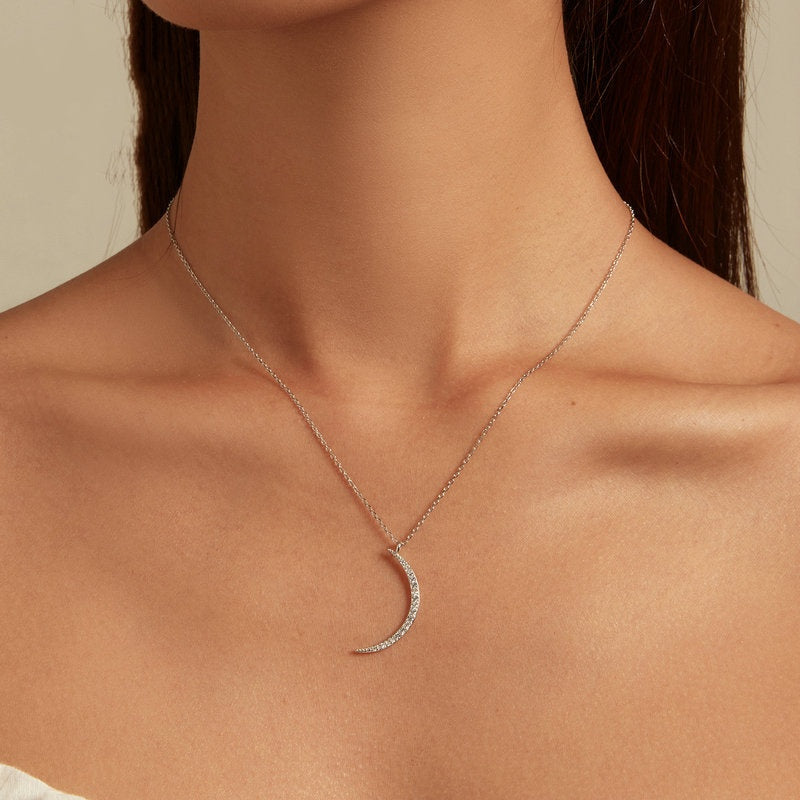 S925 Sterling Silver Crescent Moon Jewelry Necklace With Platinum Plating And Zircon