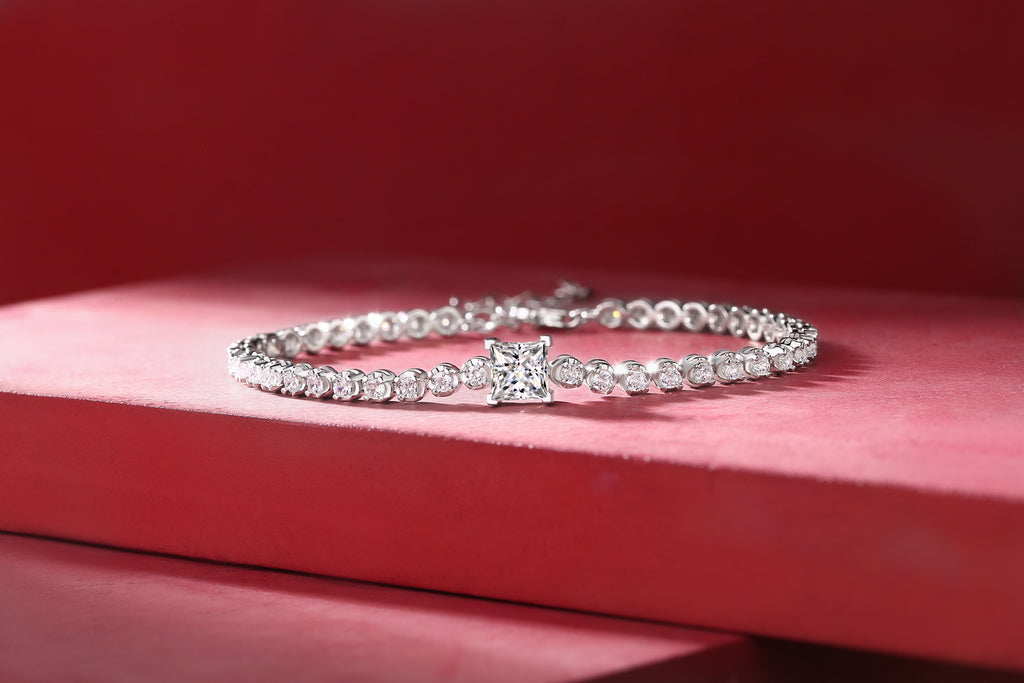 Rubik's Cube - A Fashionable And Light Luxury Jewelry Silver Bracelet And Bracelet Set With Top-quality Moissanite, S925 Silver Electroplated Platinum