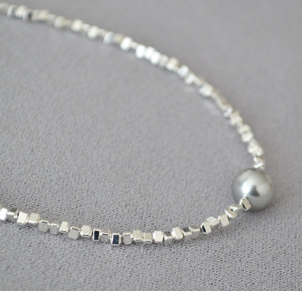 Womens Sparkling Minimalist Beaded Short Necklace