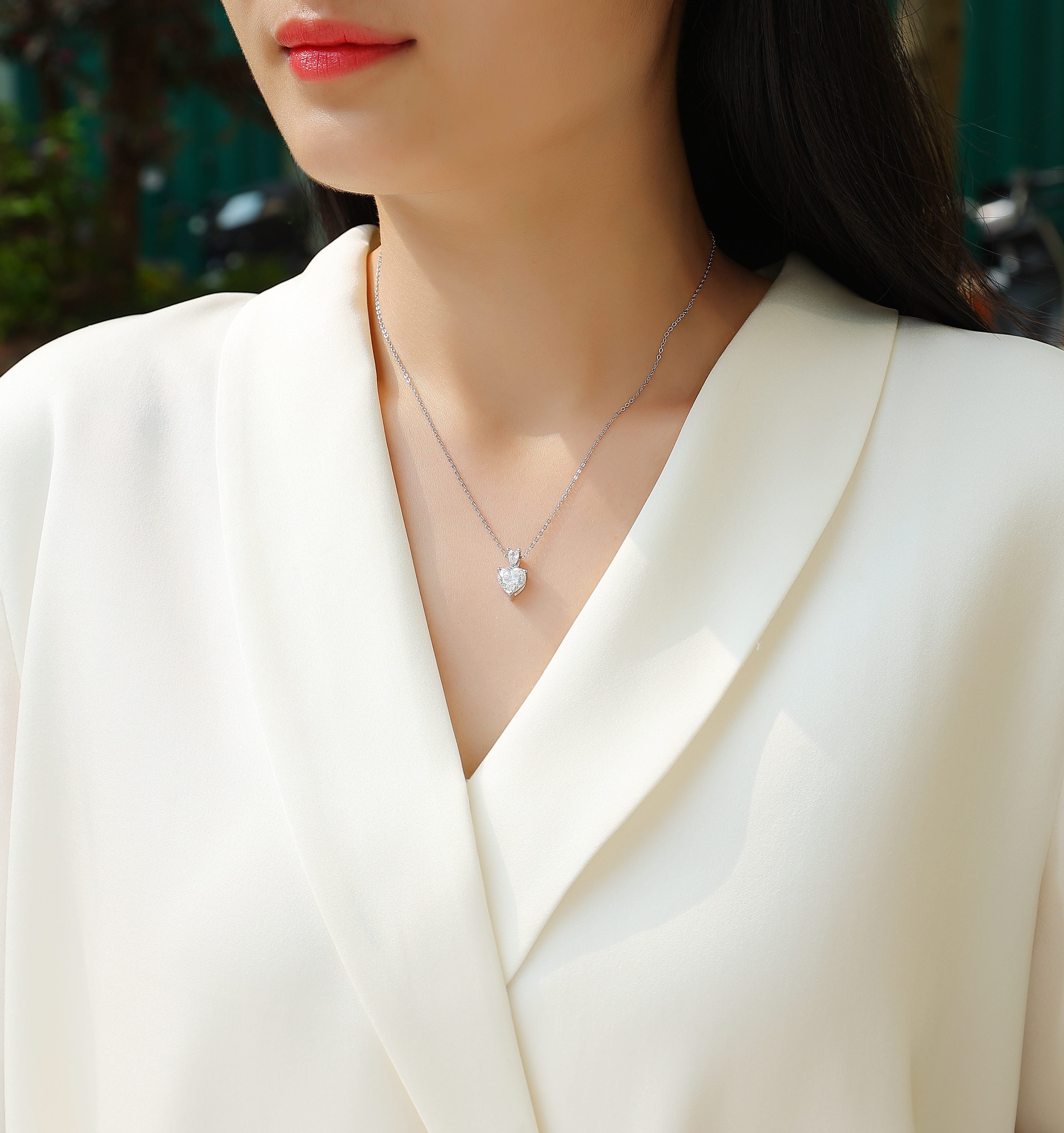 The Beloved Of The Heart - A Fashionable And Light Luxury Jewelry Pendant Necklace Set With Top-quality Moissanite, S925 Silver Plated Platinum