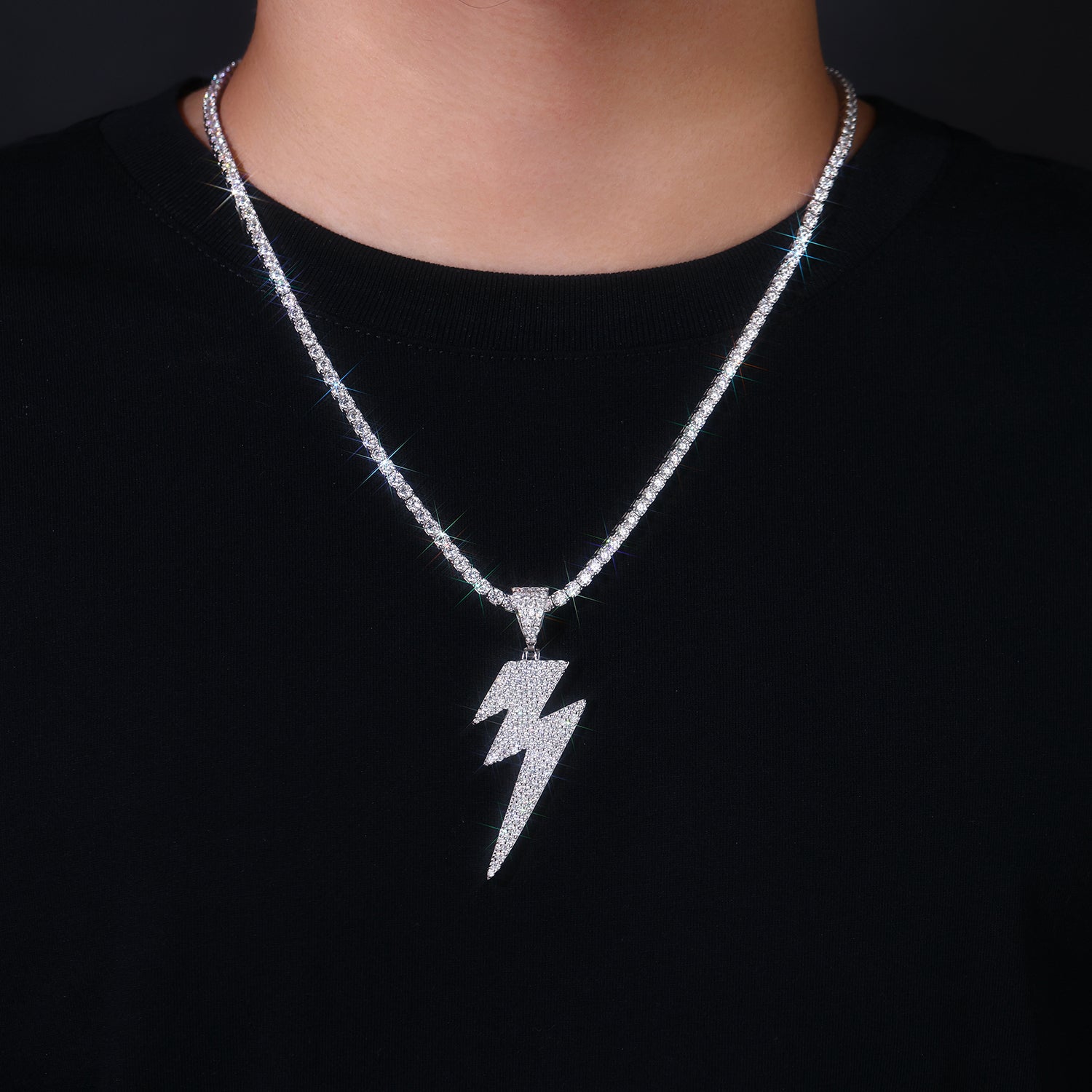 Lightning - A Fashionable And Trendy Necklace Pendant Set With Top-quality Moissanite S925, Silver And Platinum-plated, Can Be Tested With A Diamond Pen