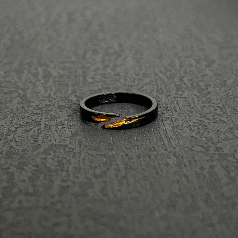Trendy Niche-design Black And Gold Ring With A Vintage High-end Aesthetic