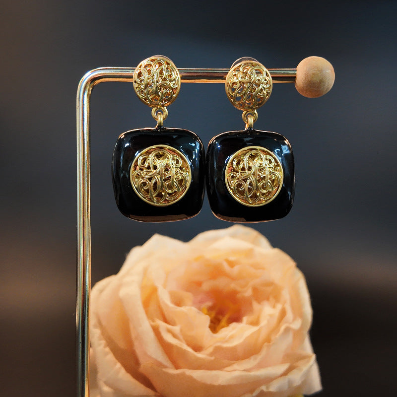 Black Enamel Relief Commuting Versatile And Minimalist Earrings