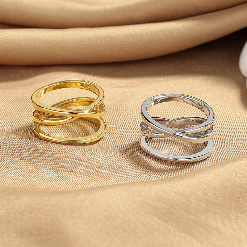 Multi-layer Ring With Intersecting Lines