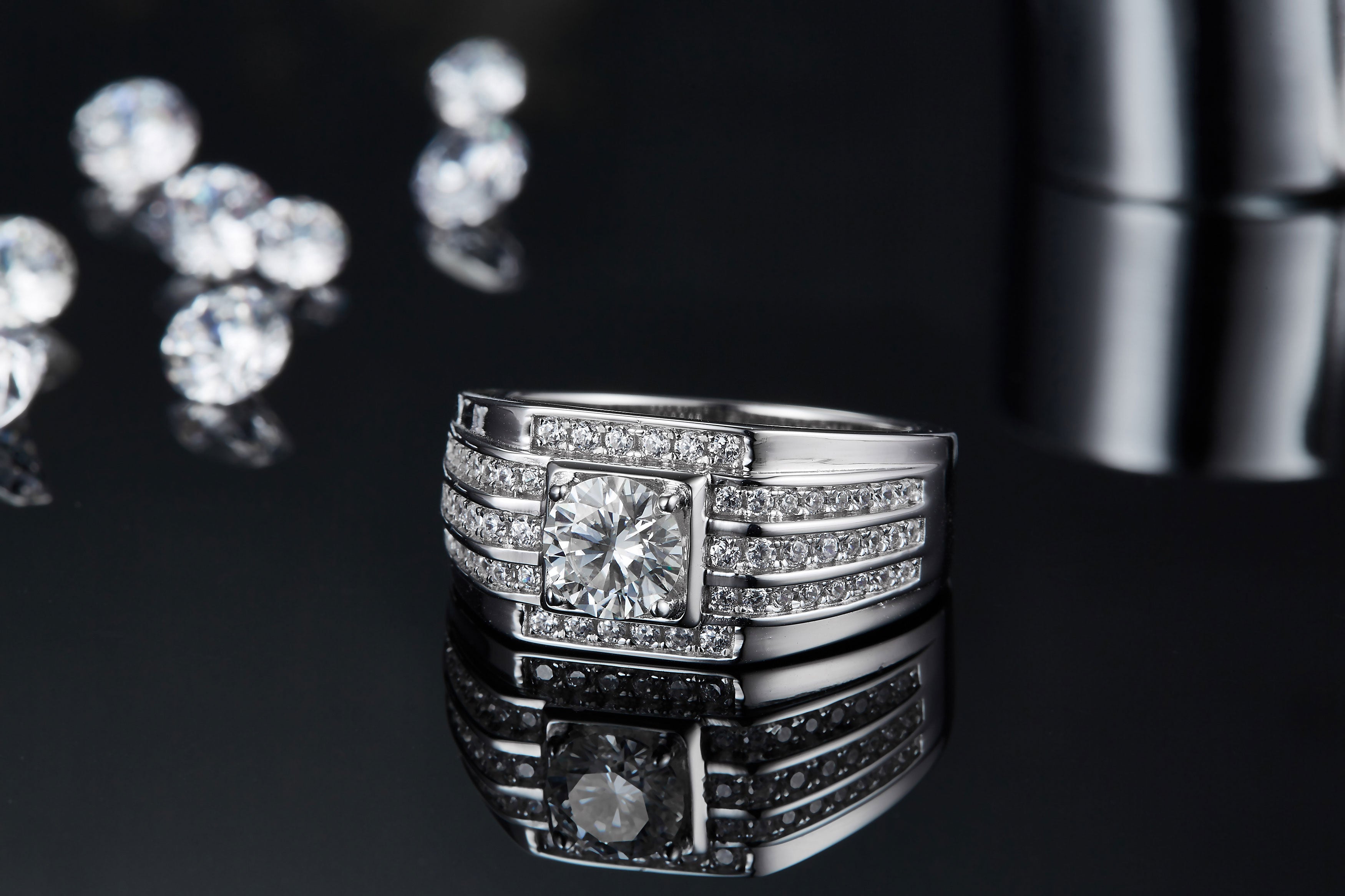 Men's 1-carat Luxury And Fashionable Light Luxury Jewelry Silver Ring Set With Top-quality Moissanite, S925 Silver-plated Platinum