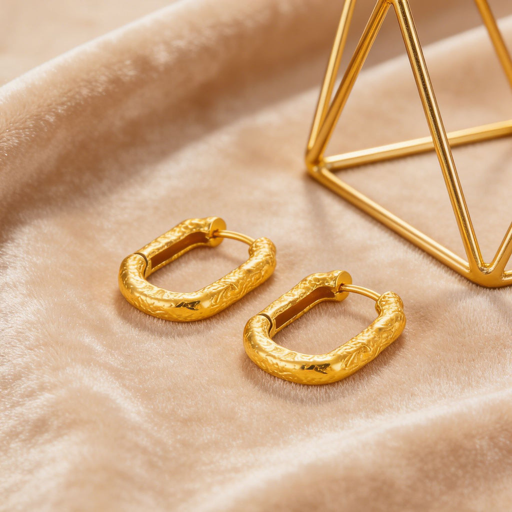 European And American-style 18k Gold-plated Vintage Stainless Steel Ear Clips With An Aged Tin Foil Texture