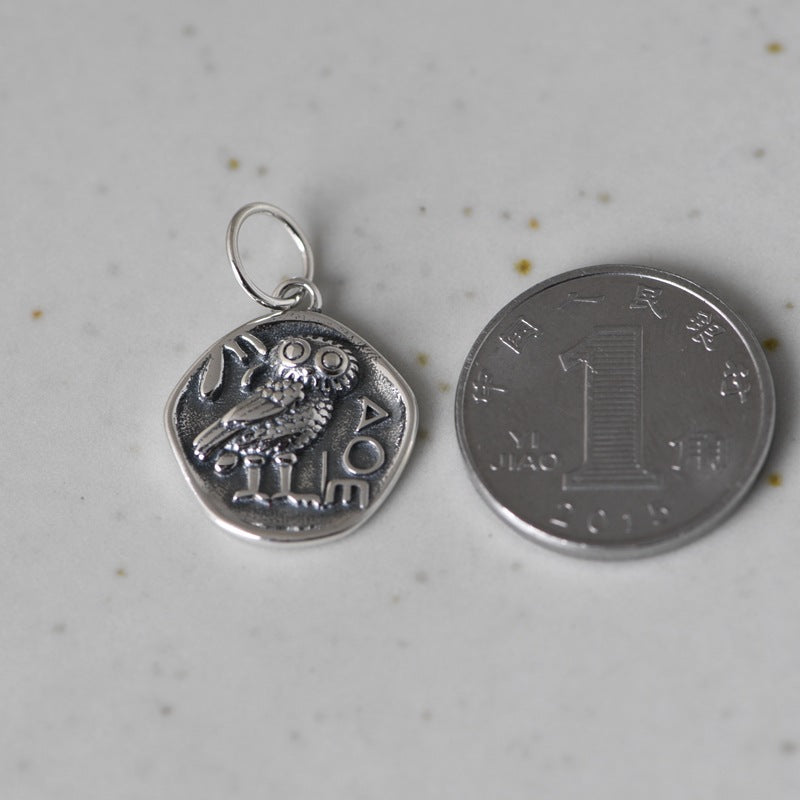 Silver Owl Pendant Necklace Female Hand Accessories