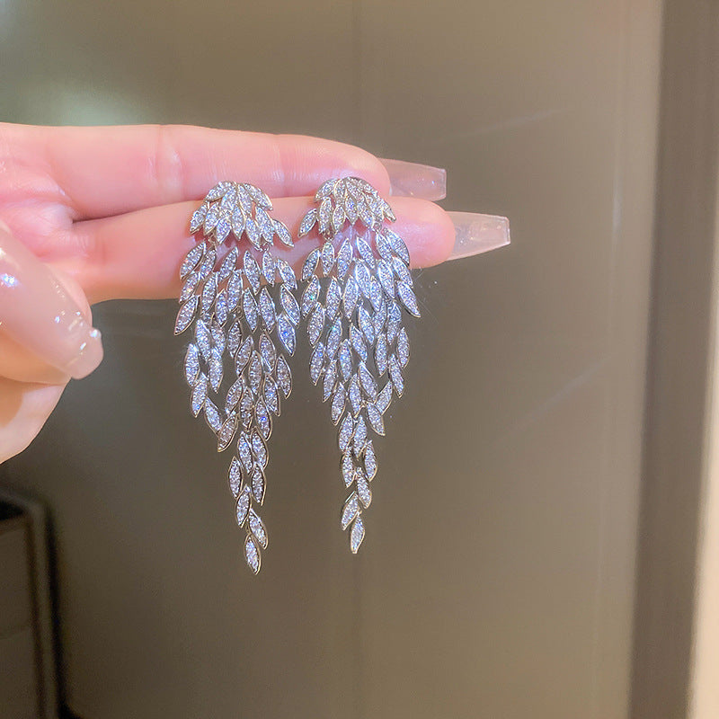 Vintage Fashion Niche Exaggerated High-end Earrings