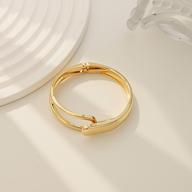 Womens Fashionable Textured Irregular-Mirror Bracelet