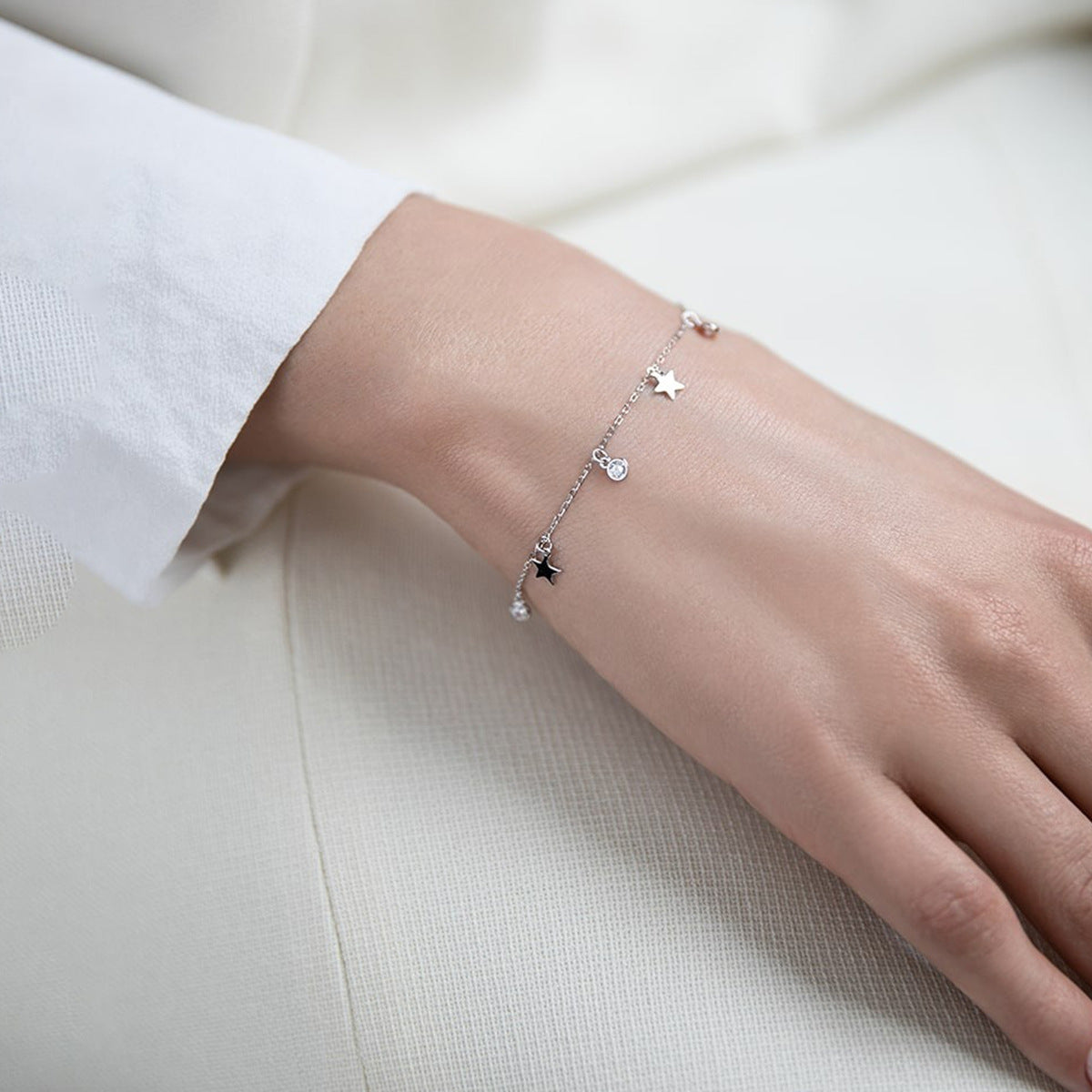 New 925 Sterling Silver Bracelet With A Star Pendant For  Premium High-end Look