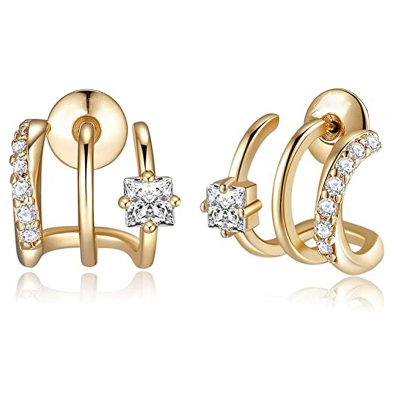 Fashionable Three-prong Curved Diamond Stud Earrings