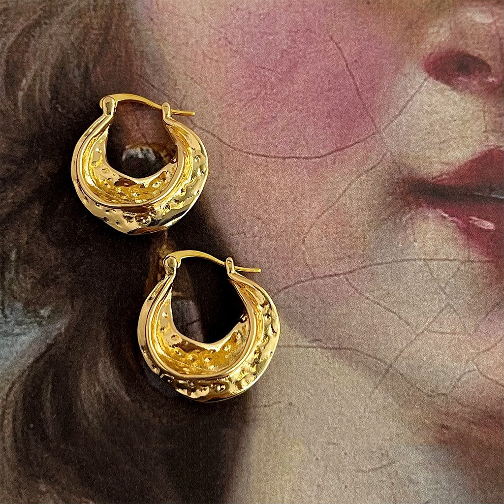 French Vintage-style Metallic Pleated Earrings