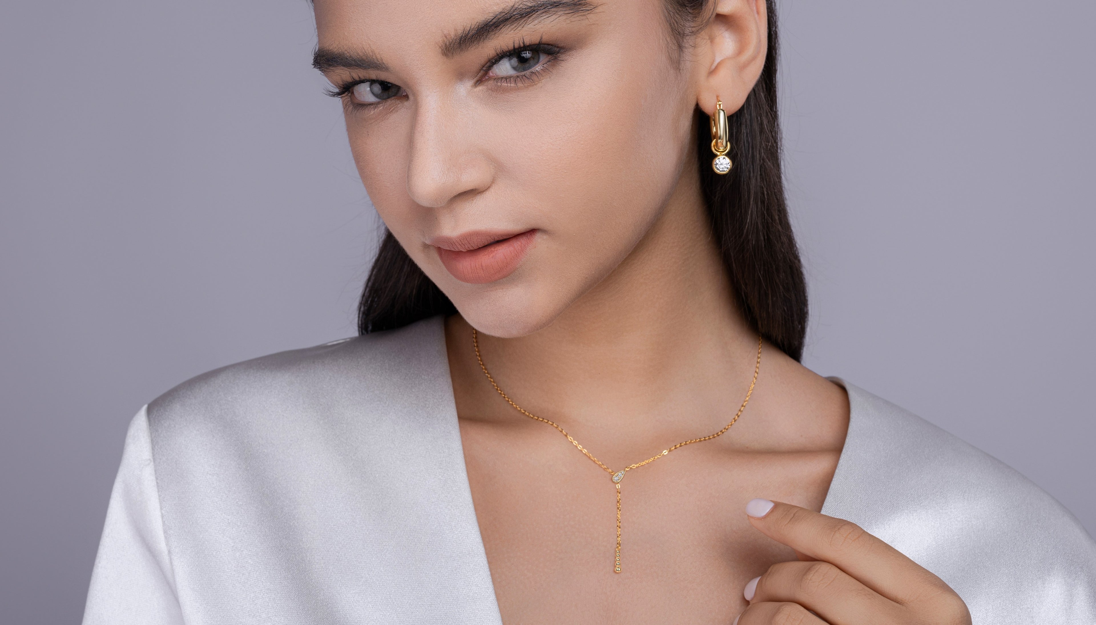 Starlight Convergence - A Fashionable And Trendy Necklace Pendant Set With Top-quality Moissanite S925 And Silver Plated With Gold Can Be Tested With A Diamond Pen.