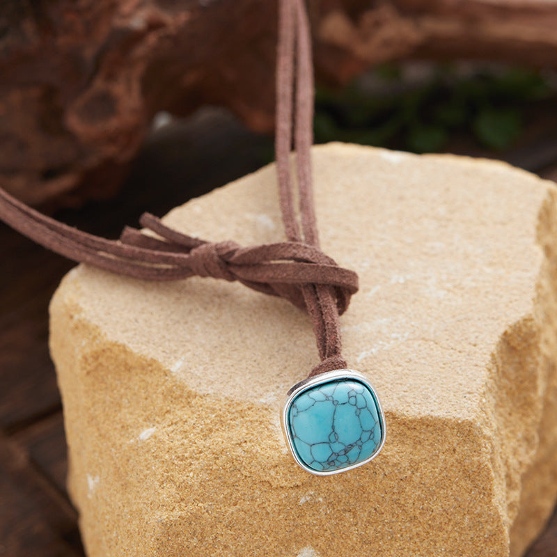 European And American Turquoise Artistic Vintage Cowhide Leather Necklace