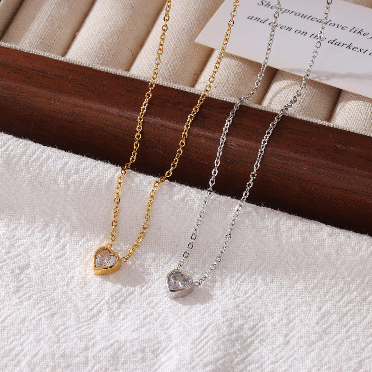 New Compact And Sweet Heart-shaped Zircon Titanium Steel Necklace For Women