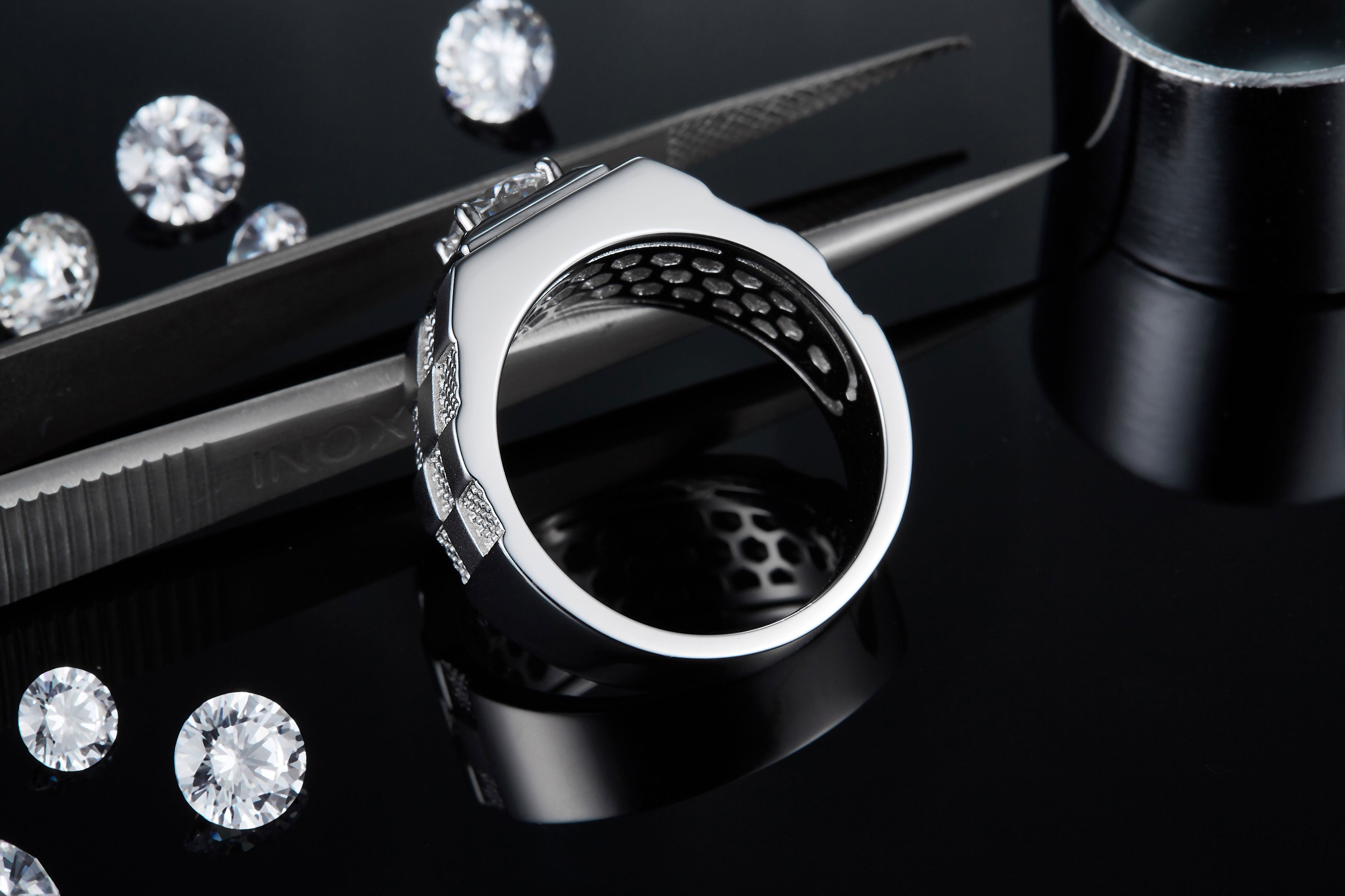 Men's 1-carat Luxury And Fashionable Light Luxury Jewelry Silver Ring Set With Top-quality Moissanite, S925 Silver-plated Platinum
