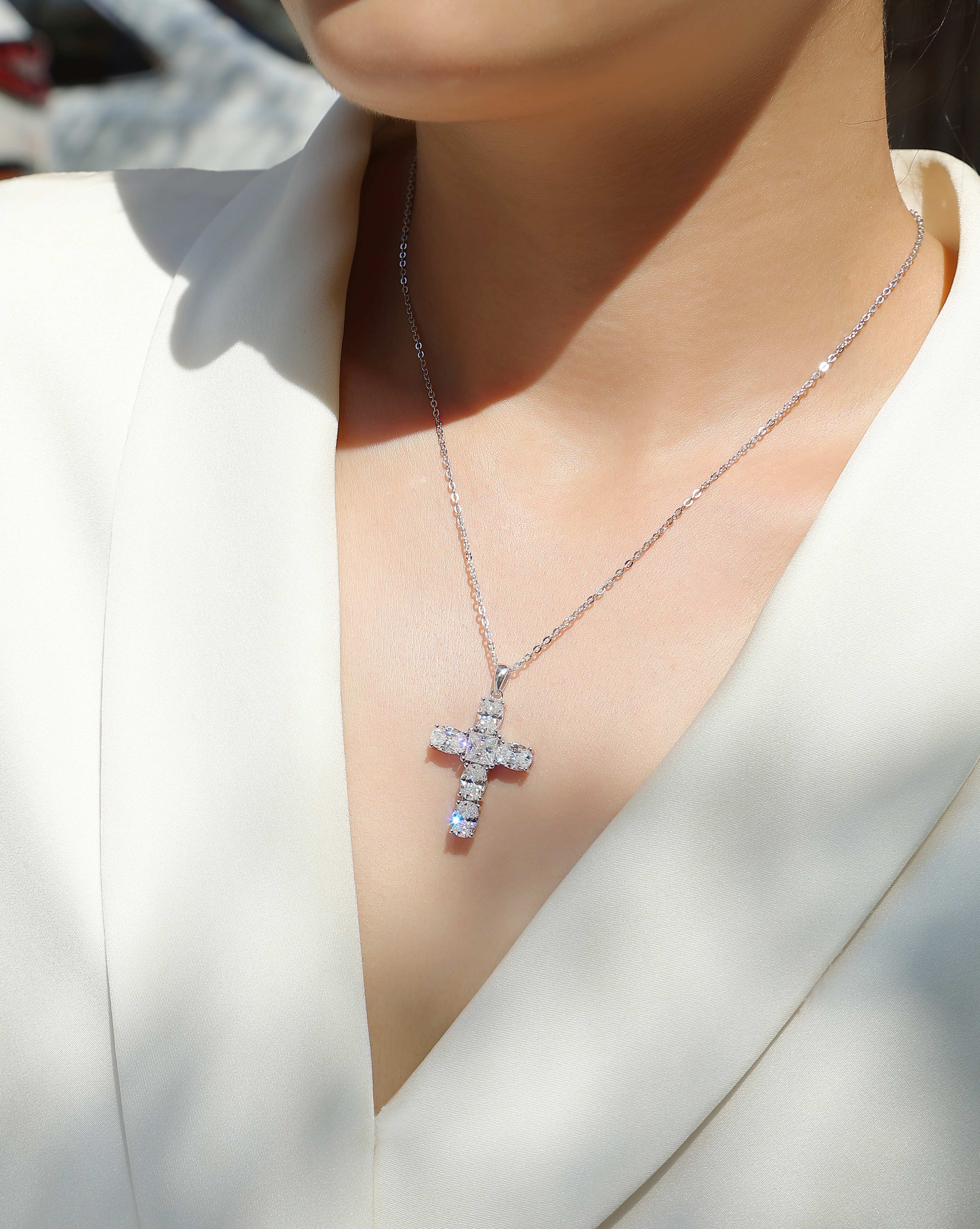 Soul Guidance - A Fashionable And Trendy Necklace Pendant Set With Top-quality Moissanite S925 Silver And Platinum Plating Can Be Tested With A Diamond Pen