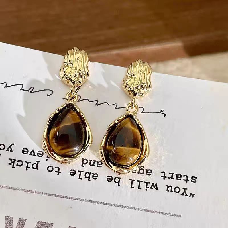 Tiger Eye Stone Retro Earnail With High Grade And Ancient Style