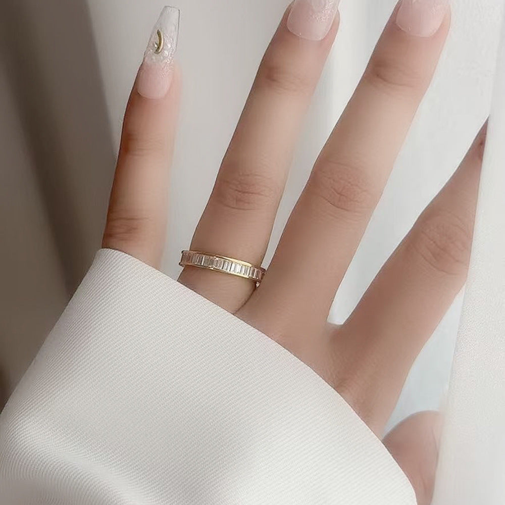 High End Minimalist Diamond Ring