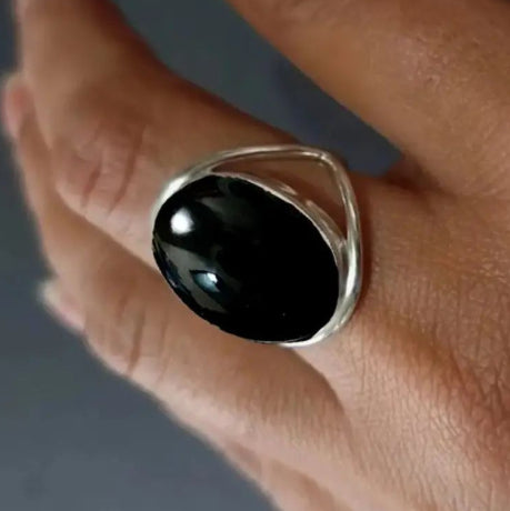 Vintage Obsidian Hollowed Out Bohemian Ring