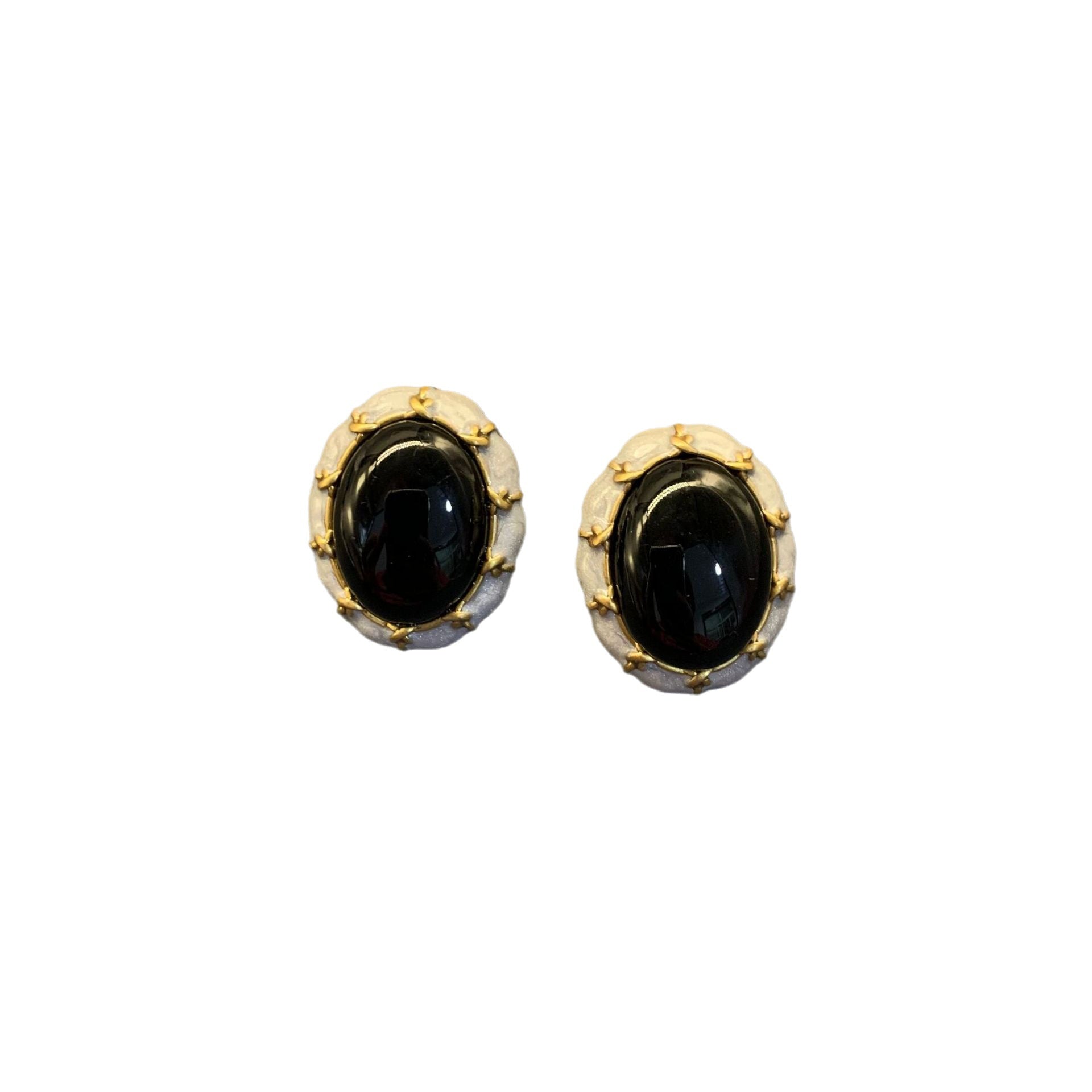 Vintage Black Disc Black And White Earrings