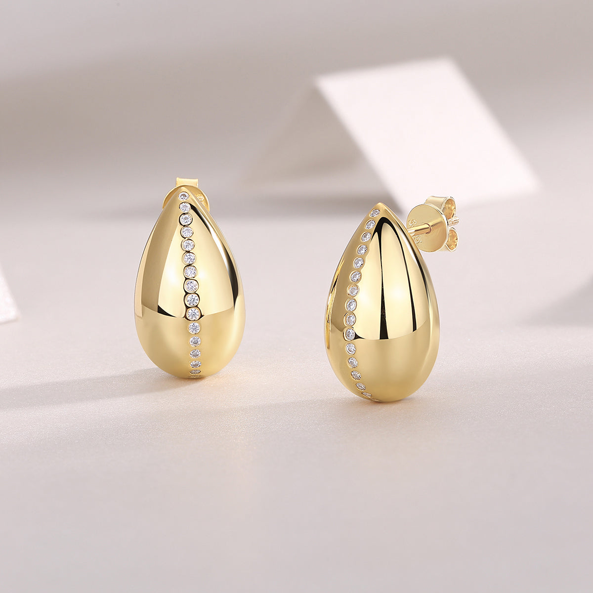 Light And Shadow Water Drop - Premium Moissanite Luxury And Fashionable Light Luxury Jewelry Silver Stud Earrings S925 Silver Electroplated Gold