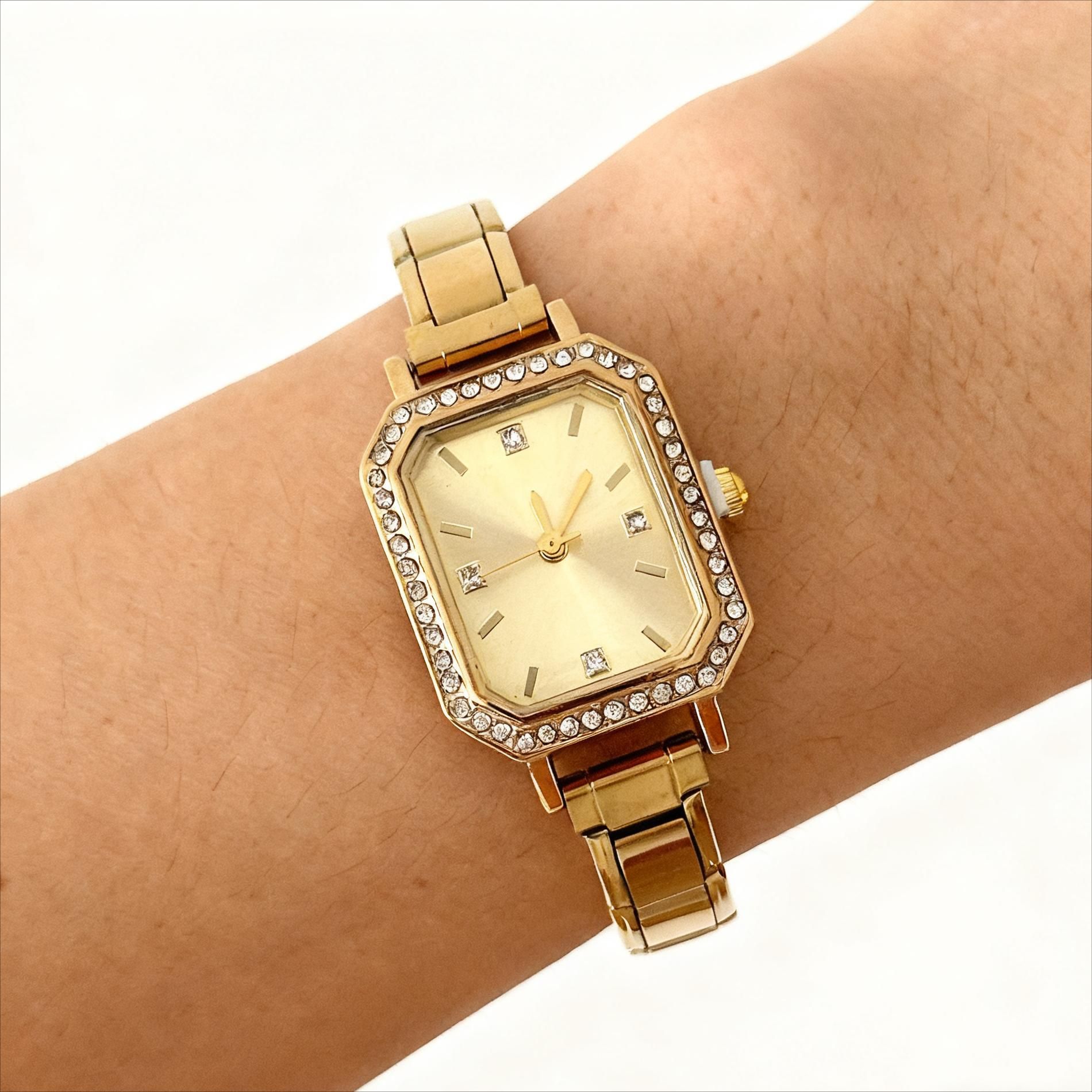 Stylish Square Watch For Women With A Chic Diamond-embellished DesignDIY Customizable