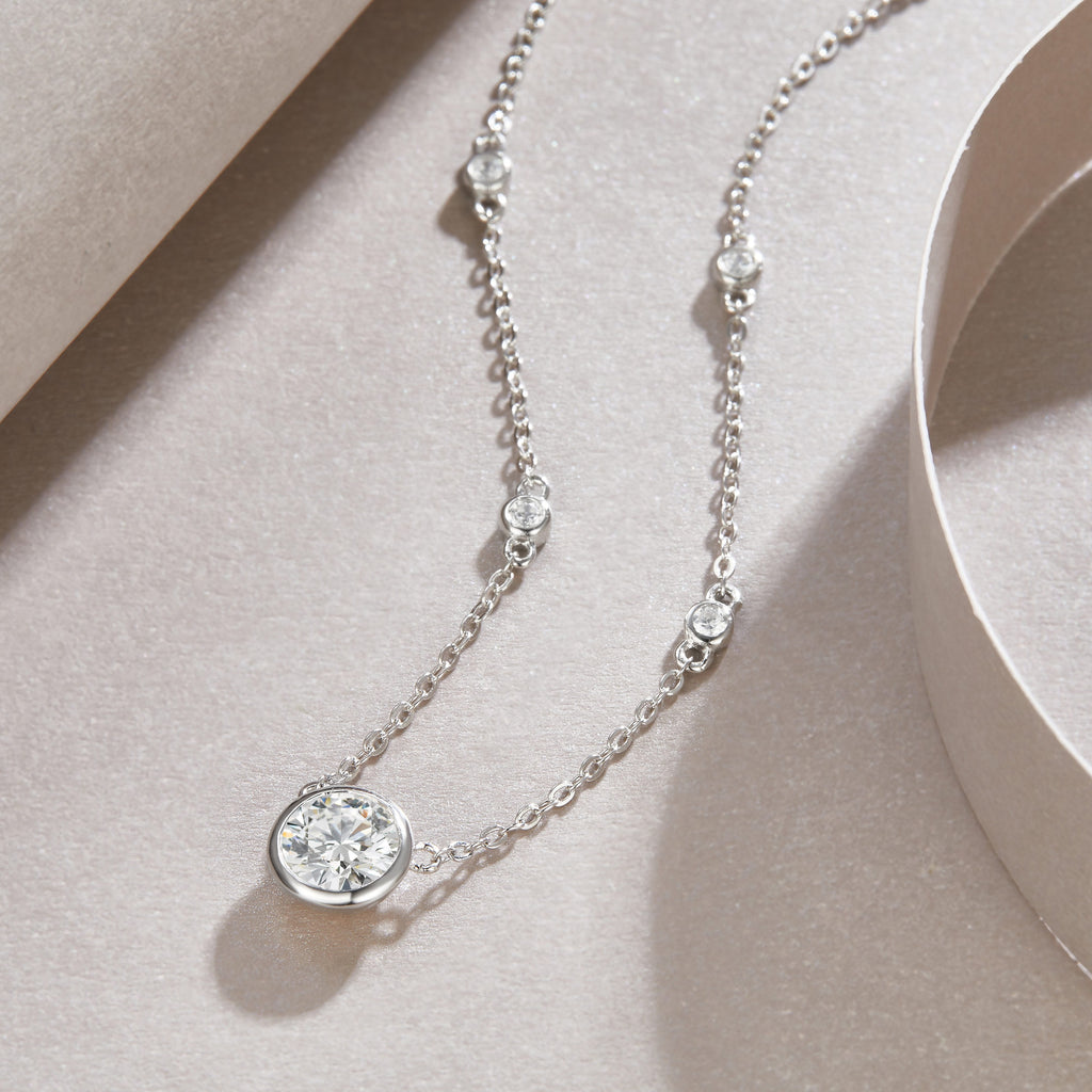 Natural Reverie - A Fashionable And Light Luxury Jewelry Pendant Necklace Set With Top-quality Moissanite, S925 Silver Plated Platinum