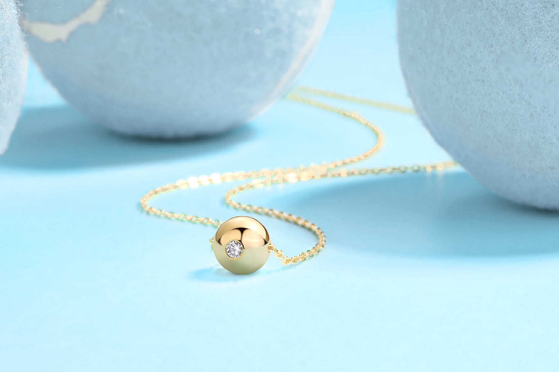 Good Fortune Flows - A Fashionable And Trendy Necklace Pendant Set With Top-quality Moissanite S925 And Silver Plated With Gold Can Be Tested With A Diamond Pen.
