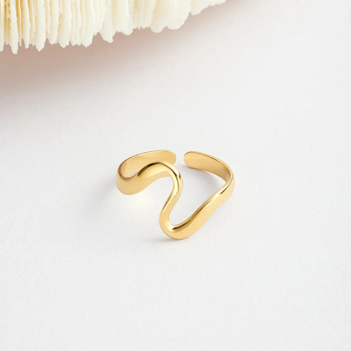 Fashionable Design Serpentine Irregular Ring With Curved Geometric Openwork For Women