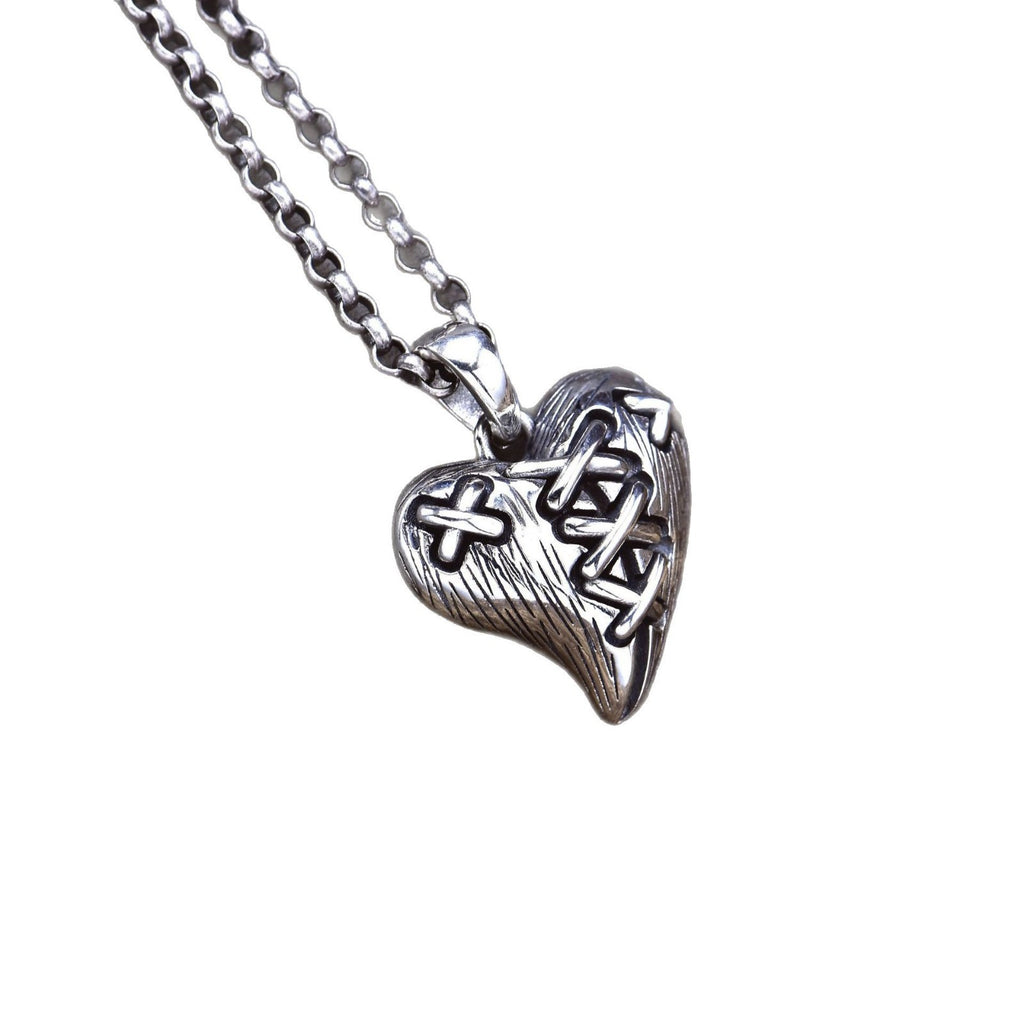 Retro Trendy Jewelry With A Lace-up Heart Pendant