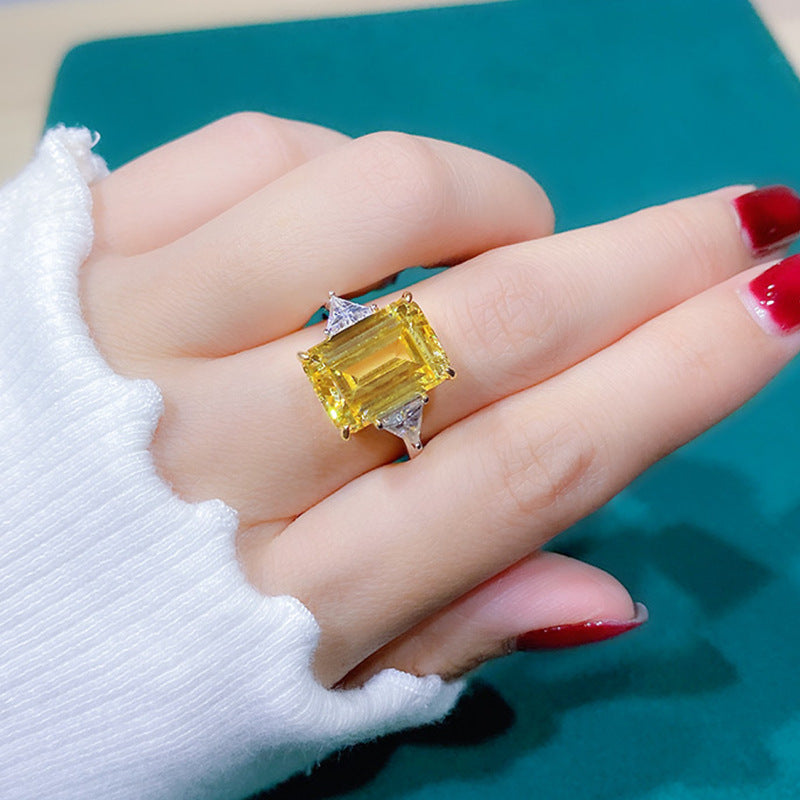 High-carbon Two-tone Rectangular-cut Diamond Ring