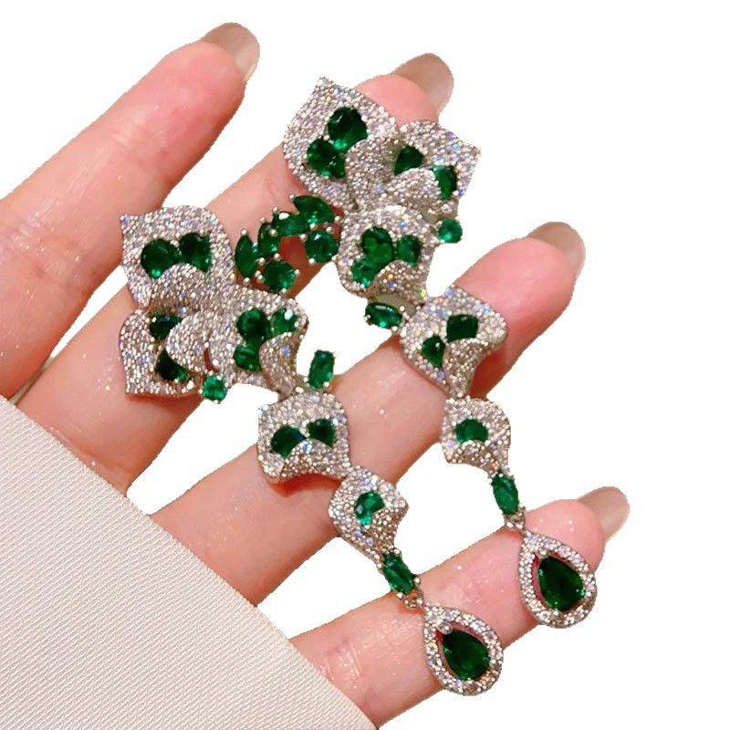 Elegant Slender Zircon Flower Earrings That Exude A Refined Sense Of Style