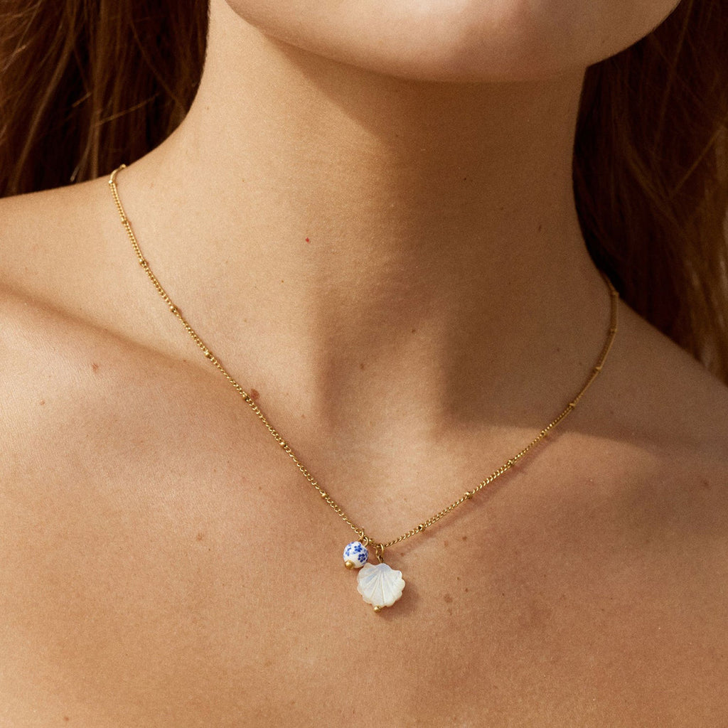 Original New Ceramic Flower Bead Pendant Necklace Stainless Steel Choker Light-luxury Ocean Shell Vacation Collarbone Chain