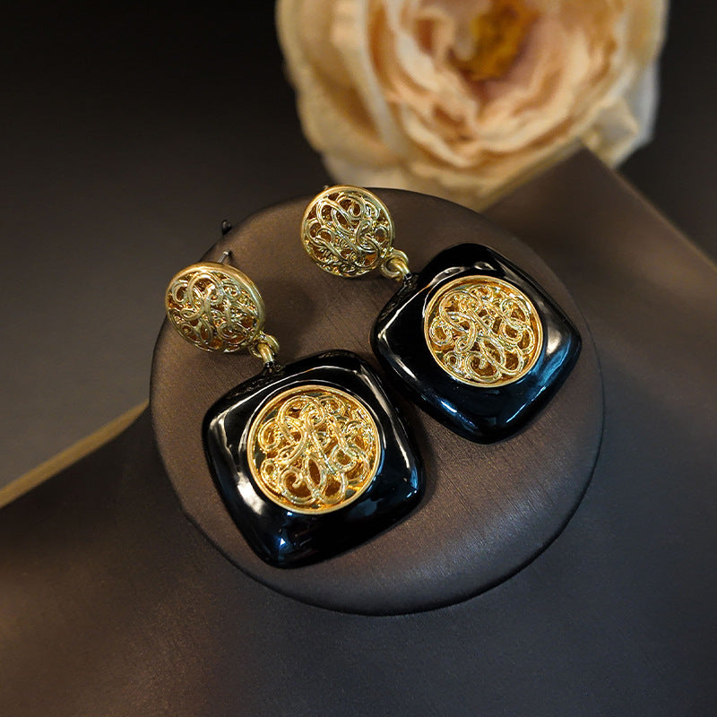 Black Enamel Relief Commuting Versatile And Minimalist Earrings