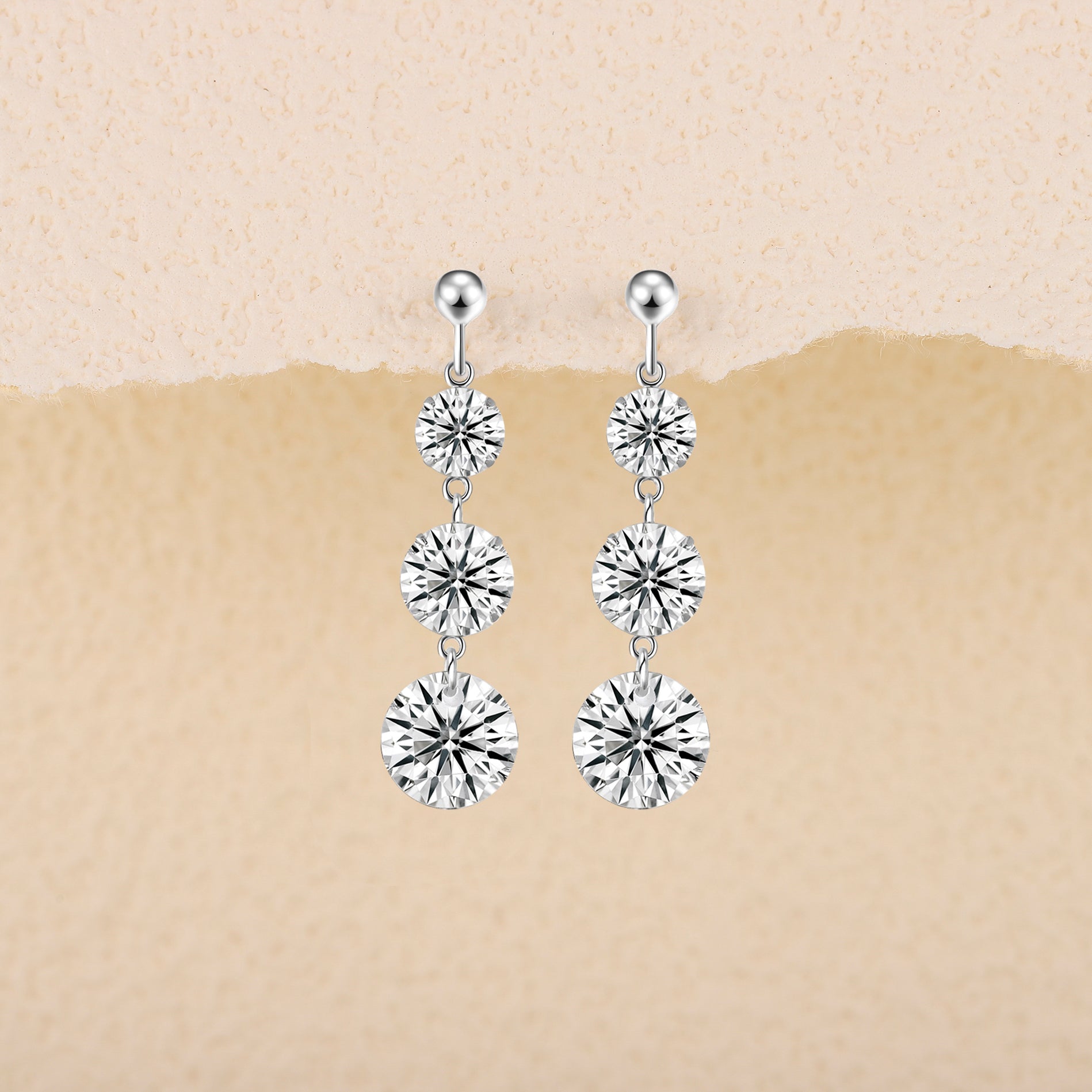 Top-quality Moissanite Luxury And Fashionable Light Luxury Jewelry Silver Stud Earrings S925 Silver Plated Platinum