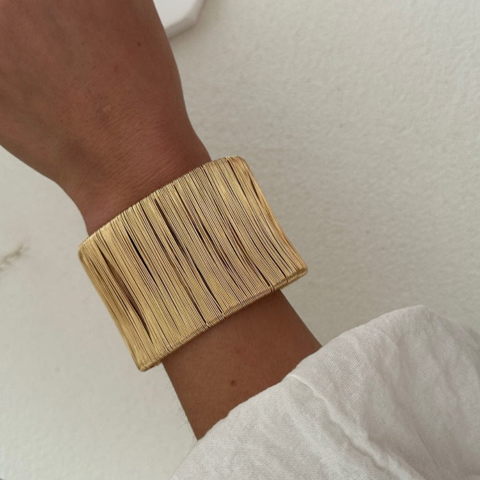 Bold Exaggerated C-shaped Alloy Bracelet With A Brushed Finish