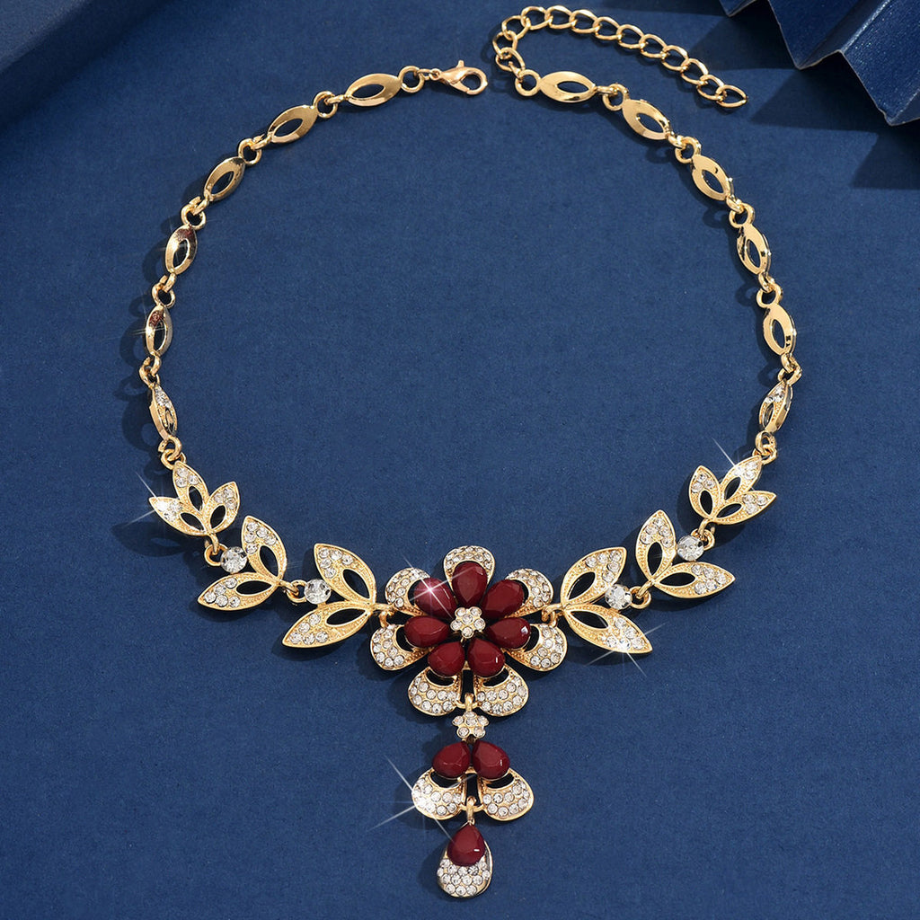 Black Rhinestone Necklace With Hollow-out Zinc Alloy Flowers