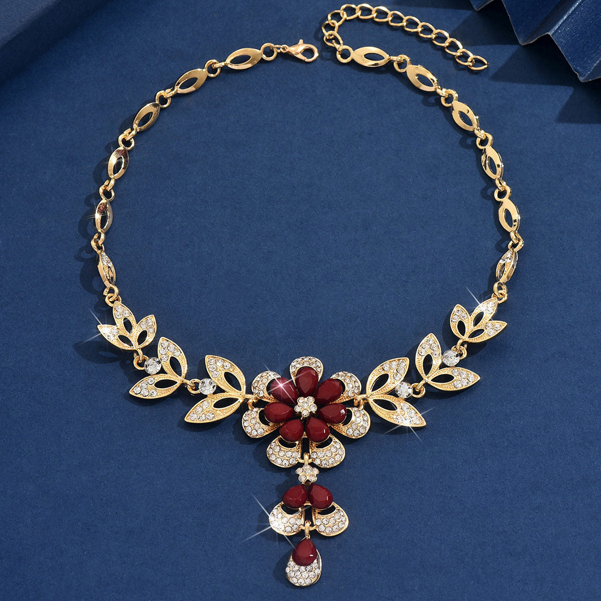 Black Rhinestone Necklace With Hollow-out Zinc Alloy Flowers