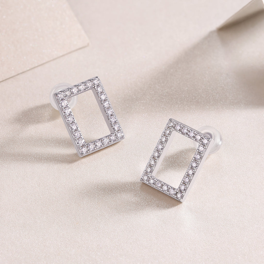 Shining Brightly - Top-quality Moissanite Luxury, Fashionable And Light Luxury Jewelry, Silver Stud Earrings S925, Silver-plated Platinum.